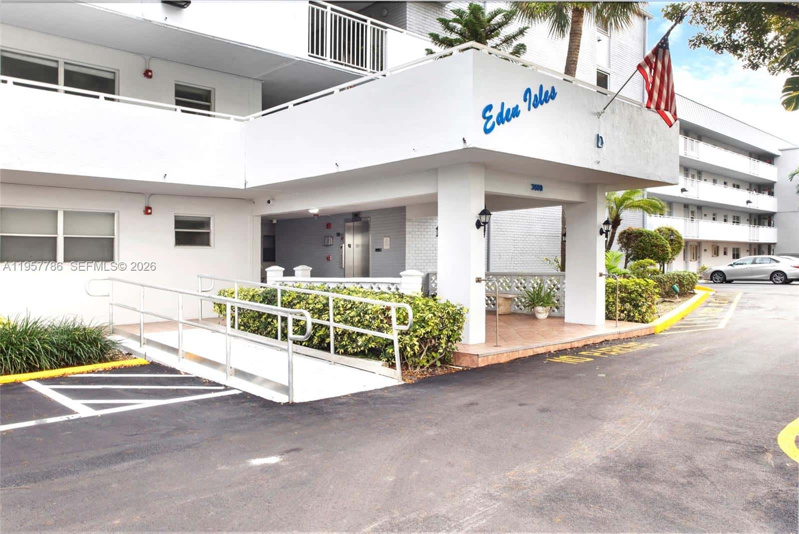 3600 NE 170th St # 312, North Miami Beach FL 33160