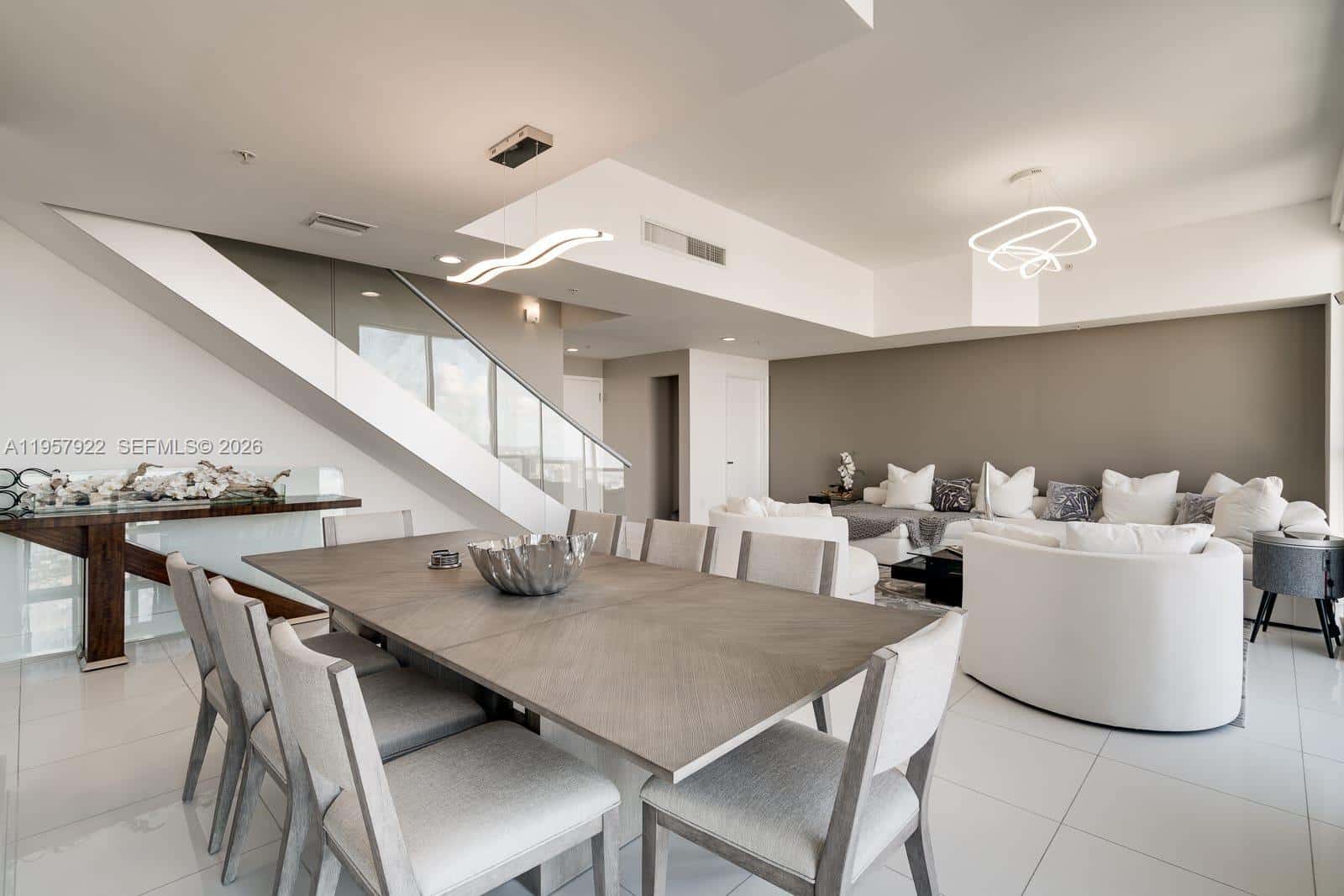 253 NE 2nd St # 4904, Miami FL 33132