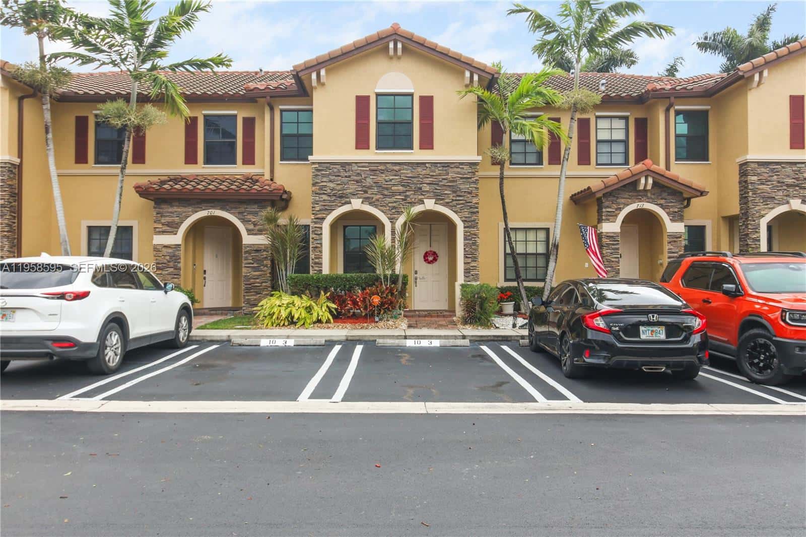 707 SE 32nd Ter, Homestead FL 33033