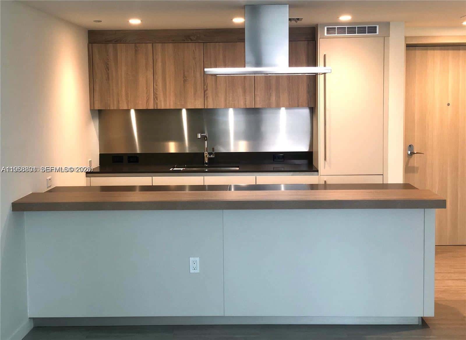 1000 Brickell Plaza # 2414, Miami FL 33131