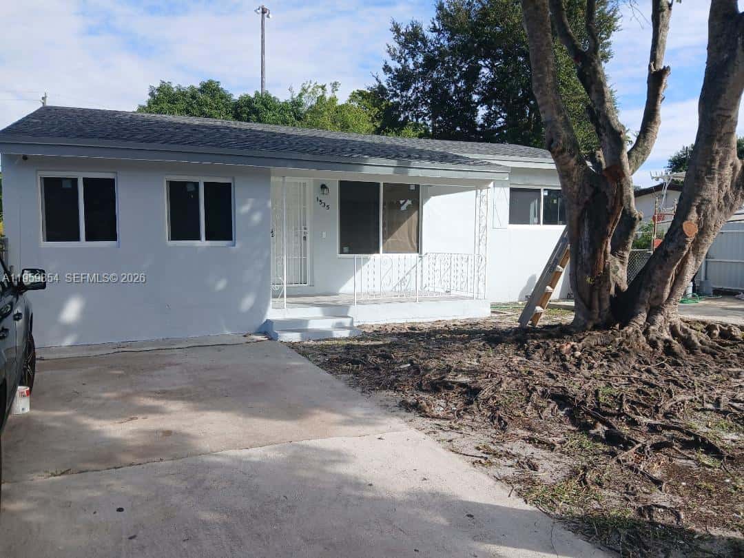 1535 NW 85th St, Miami FL 33147