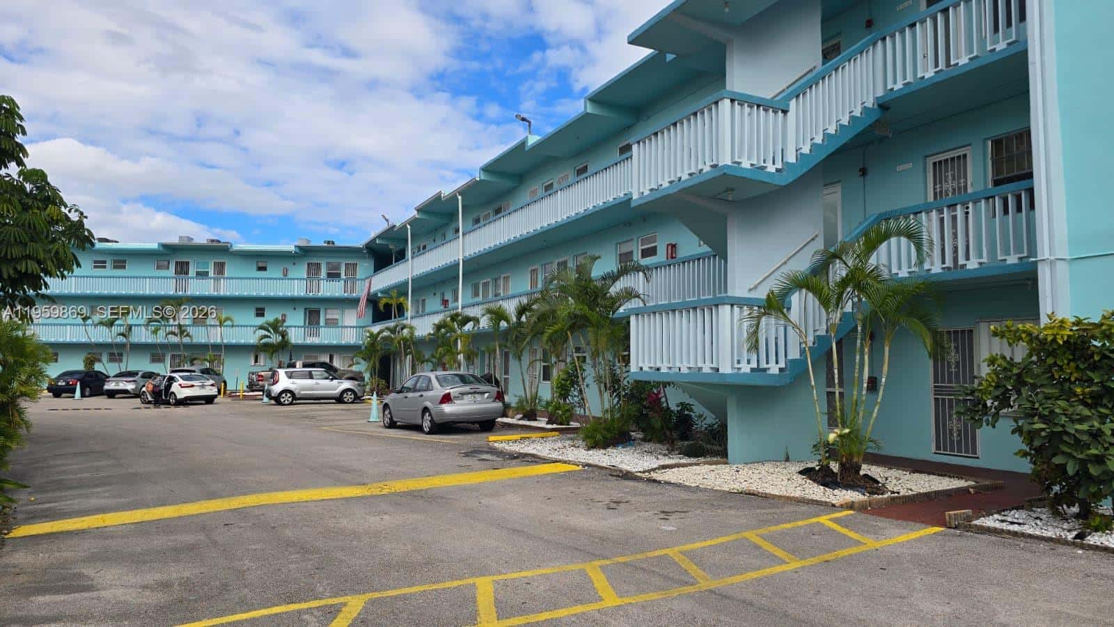 1501 NE Miami Gardens Dr # 146, Miami FL 33179