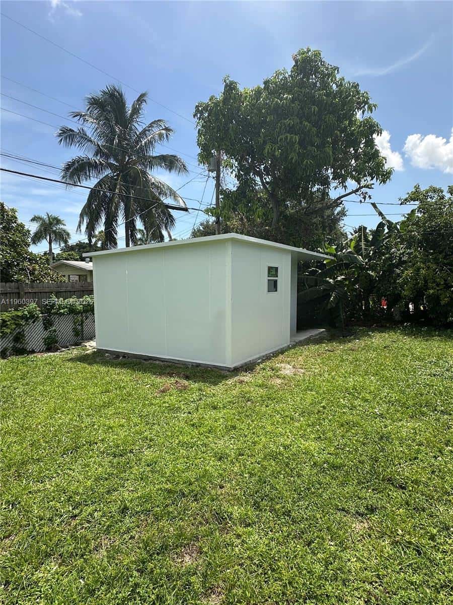 19215 NW 7th Ct # B, Miami Gardens FL 33169