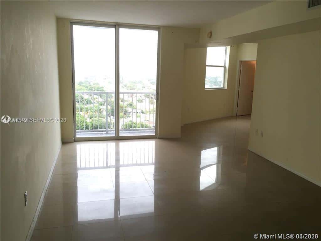 1 Glen Royal Pkwy # 1404, Miami FL 33125