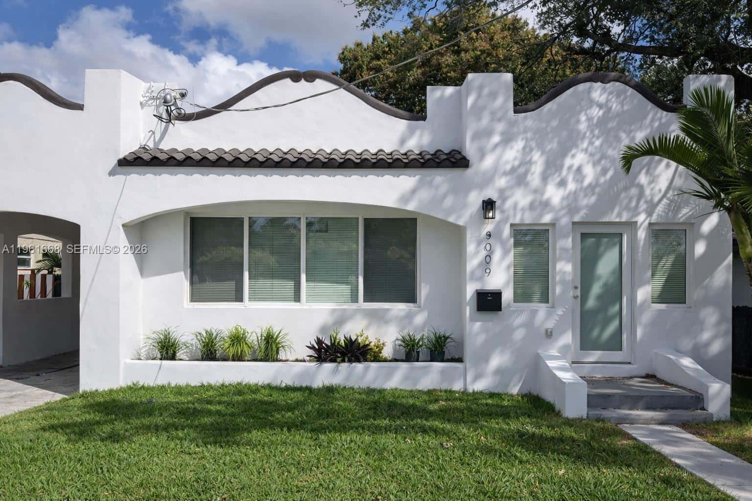 3079 NW Flagler Ter, Miami FL 33125