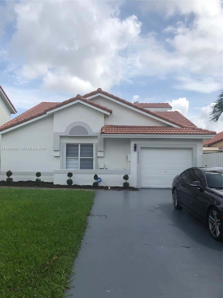 5531 NW 188th St, Miami Gardens FL 33055