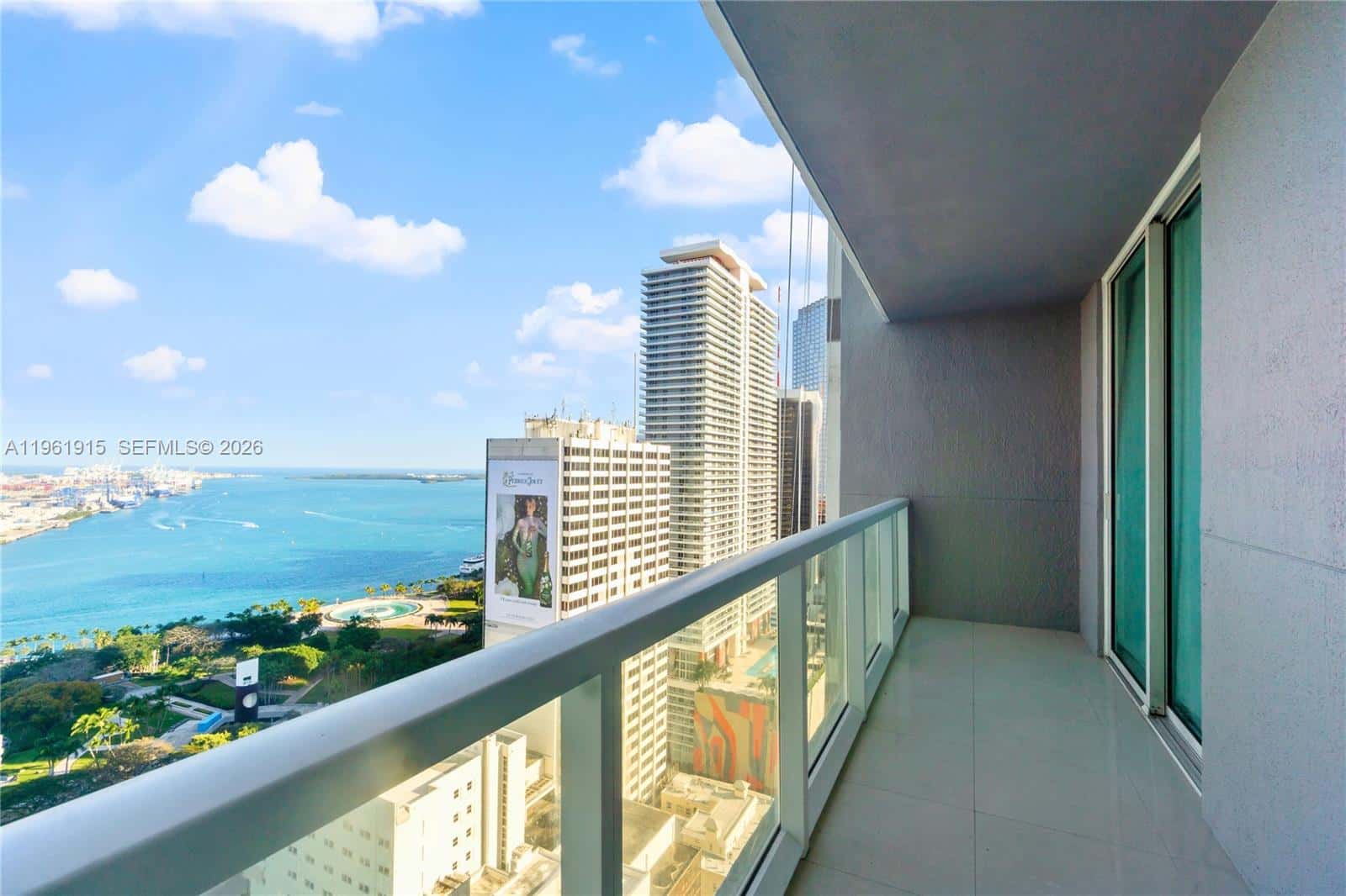 253 NE 2nd St # 3105, Miami FL 33132