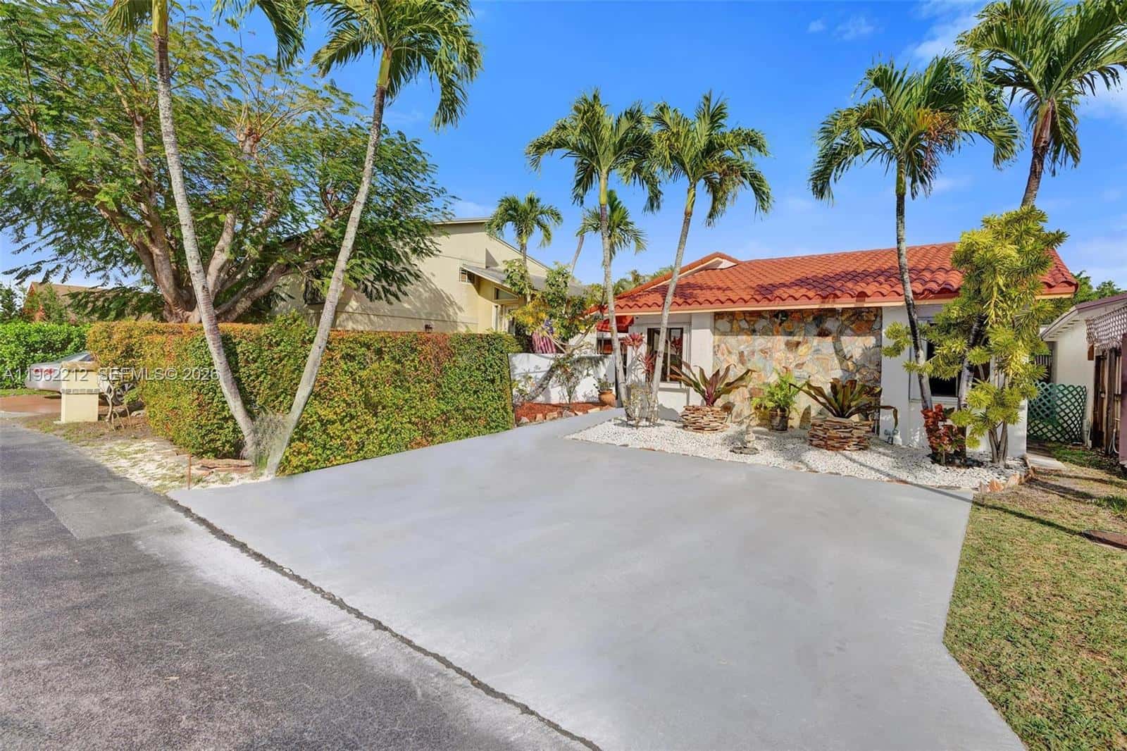 3515 SW 113th Ct, Miami FL 33165