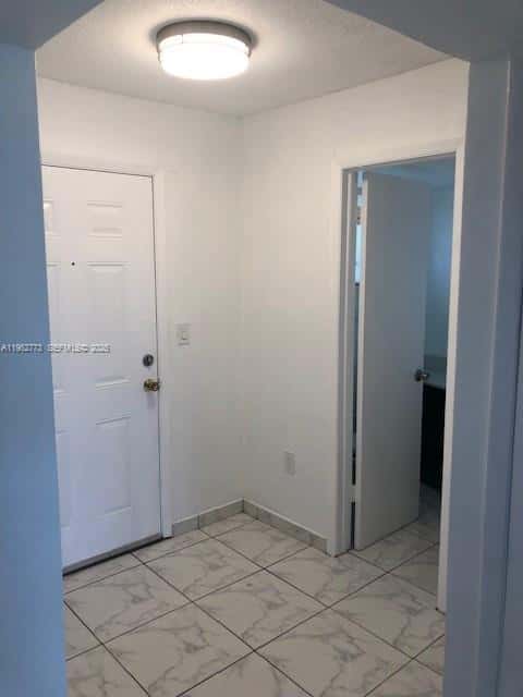1201 NE 191st St # G411, Miami FL 33179