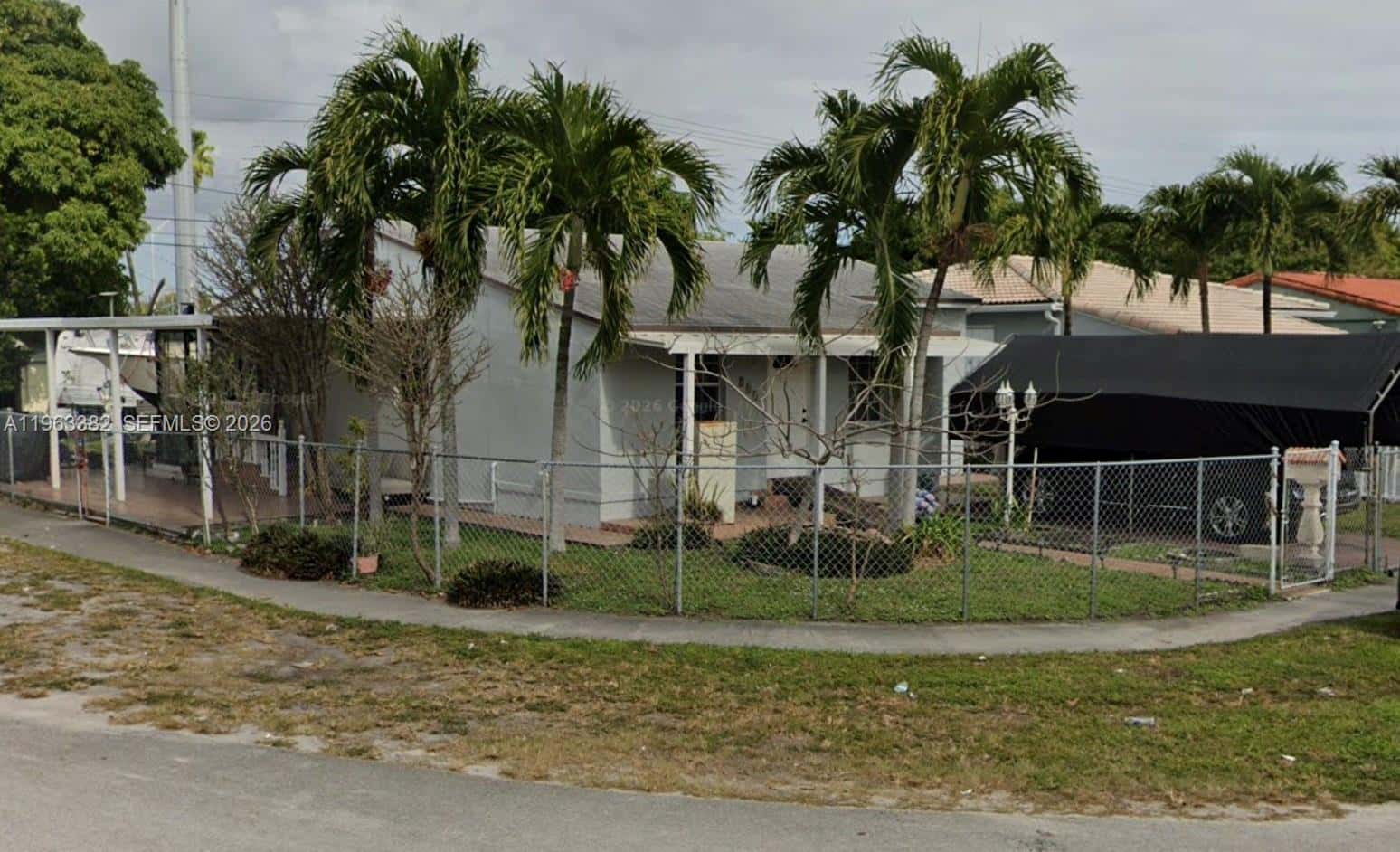 501 SE 1st St, Hialeah FL 33010