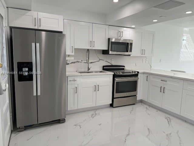 2980 Point East Dr # D508, Aventura FL 33160