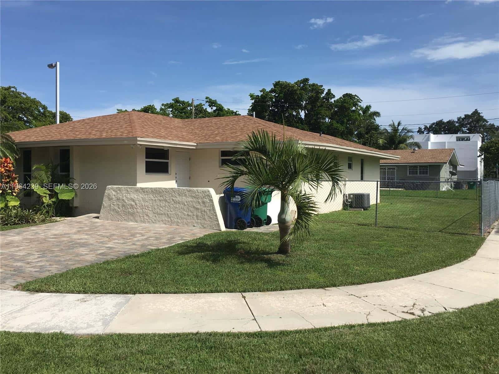 5782 SW 61st St # 5782, Miami FL 33143