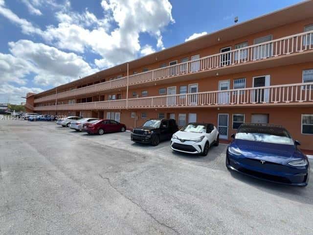 1591 NE Miami Gardens Dr # 103, Miami FL 33179