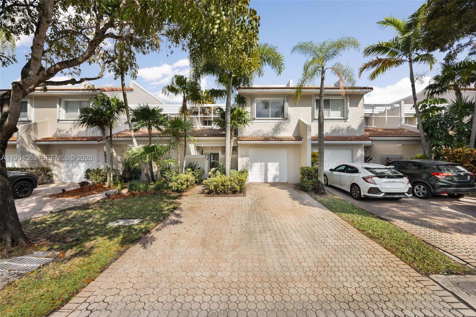 10233 NW 52nd Ln, Doral FL 33178
