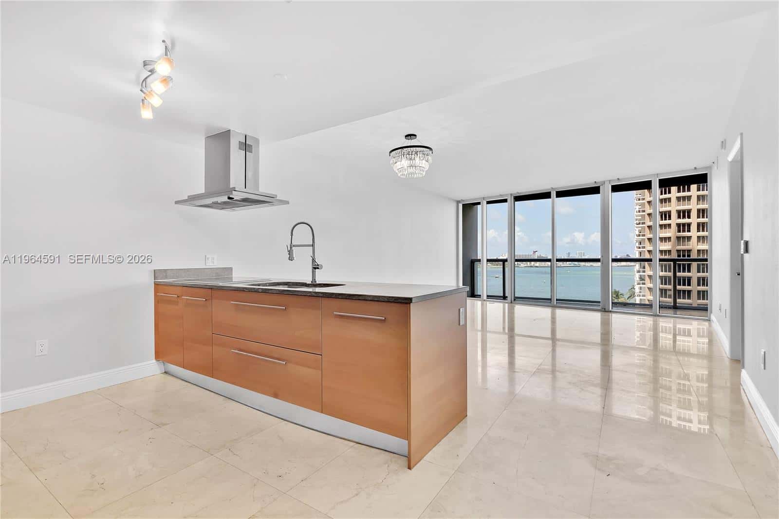465 Brickell Ave # 917, Miami FL 33131