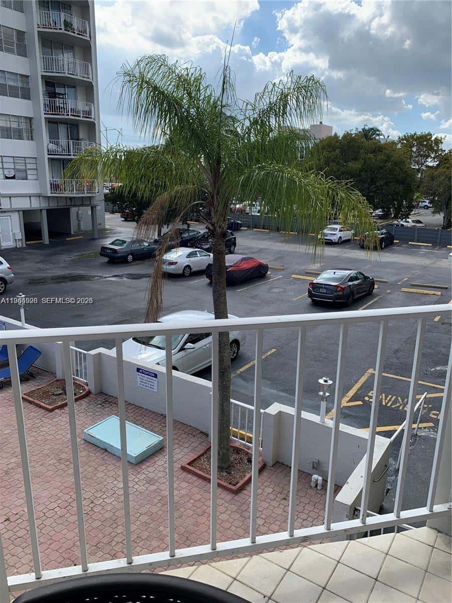 16740 NE 9th Ave # 206, North Miami Beach FL 33162
