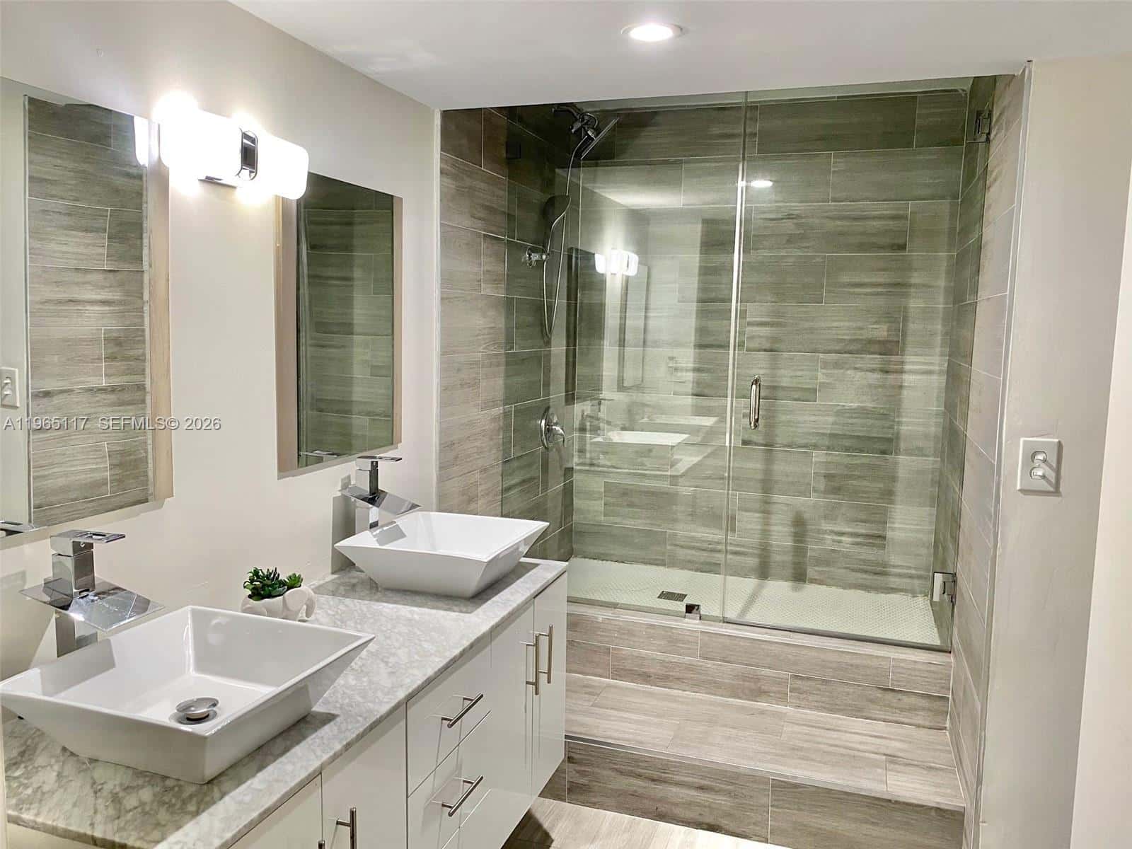 8897 Fontainebleau Blvd # 303, Miami FL 33172