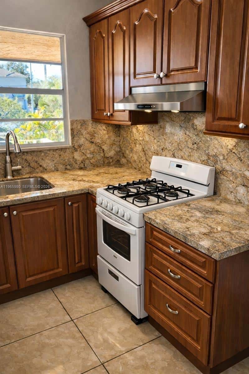 6850 W 14th Ct # 08A, Hialeah FL 33014