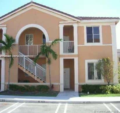 17720 NW 73rd Ave # 105, Hialeah FL 33015