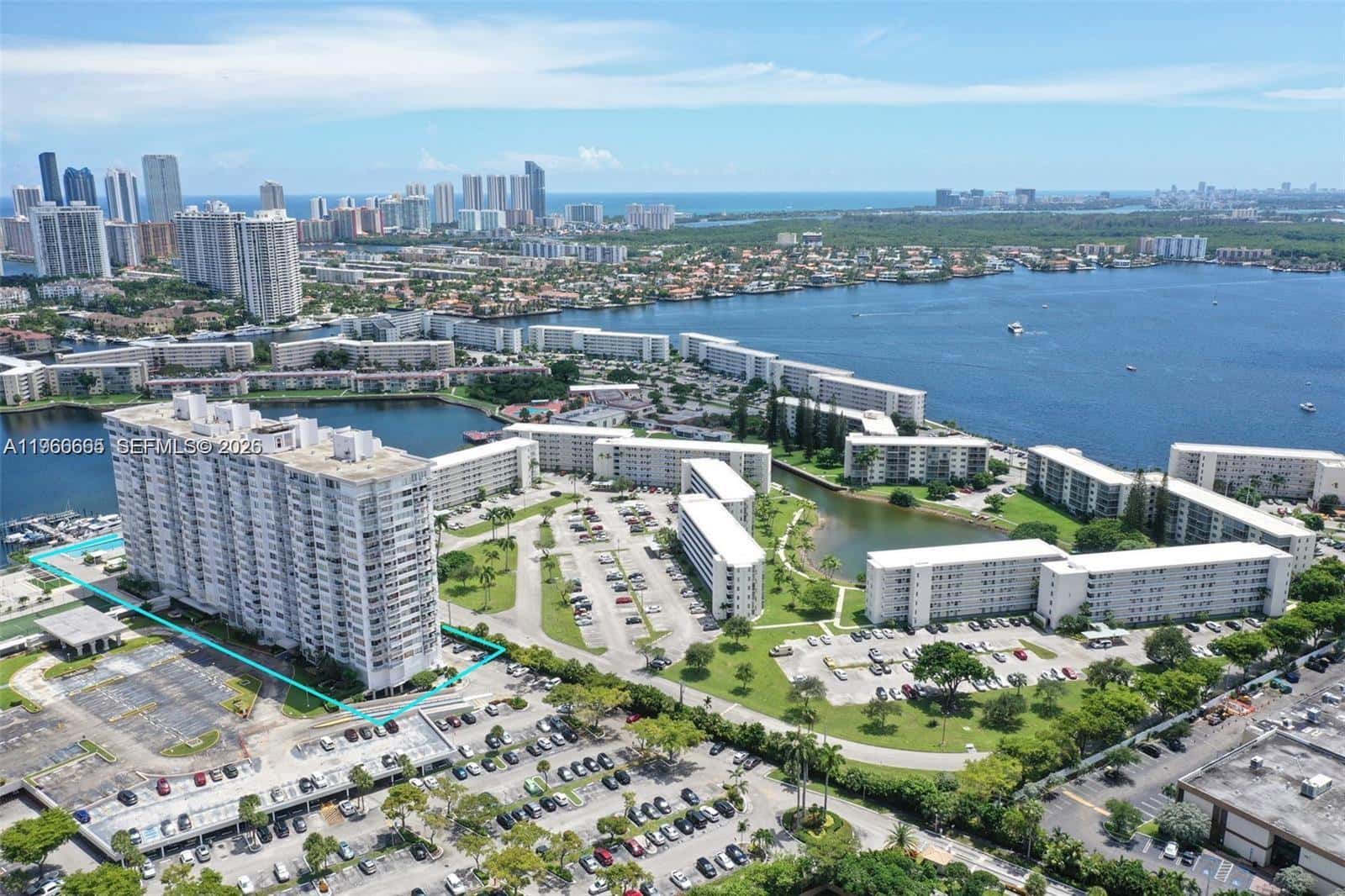18031 Biscayne Blvd # 1601, Aventura FL 33160