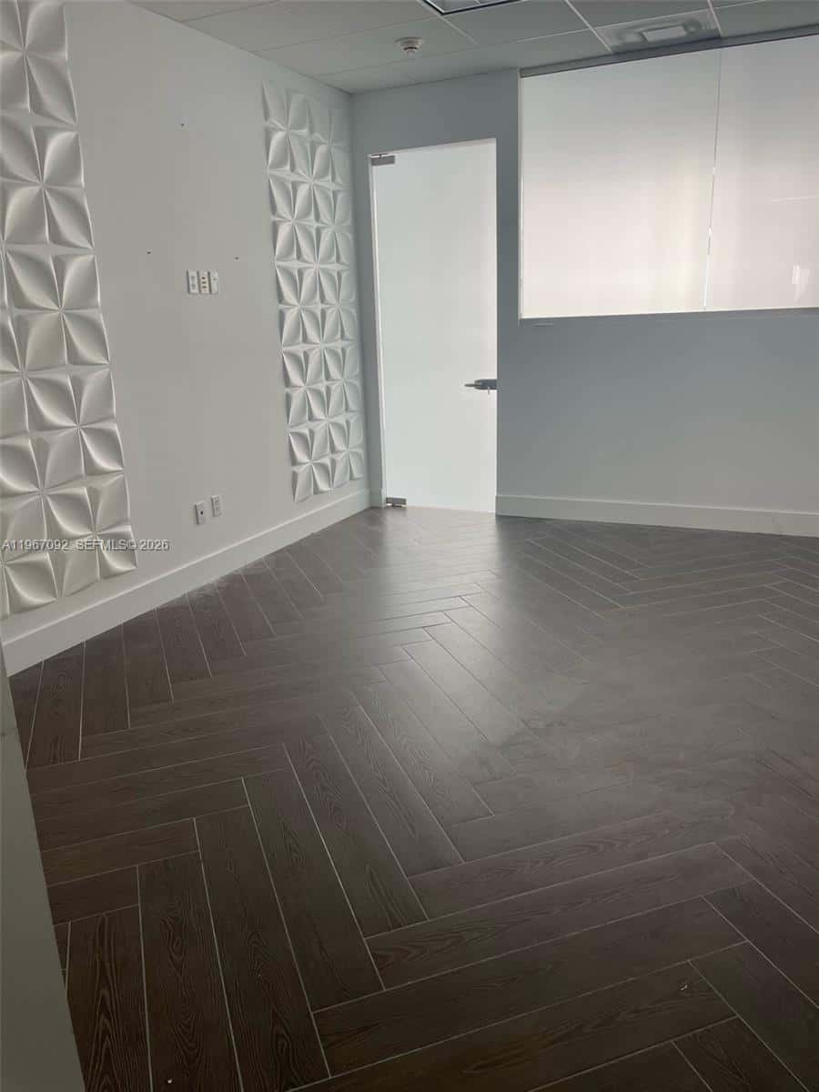 175 SW 7th St # 2102, Miami FL 33130