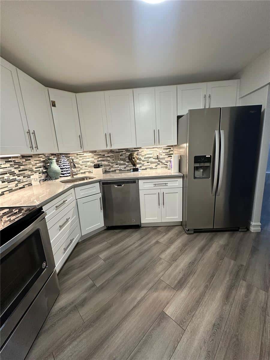 2750 NE 183rd St, Aventura FL 33160
