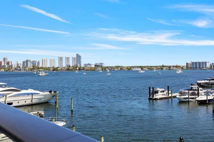 17301 Biscayne Blvd # 305, North Miami Beach FL 33160