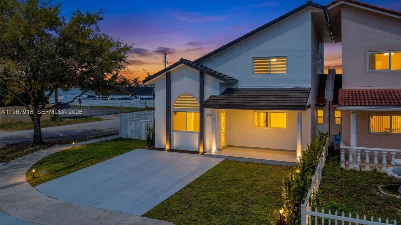7893 SW 9th Ter, Miami FL 33155
