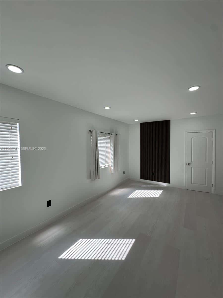 109 NW 6th Ave # 5, Miami FL 33128