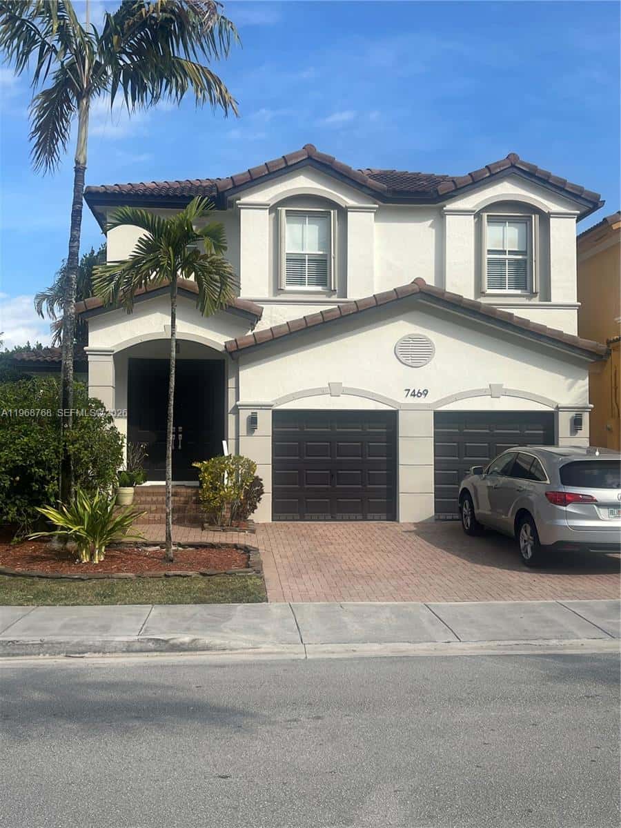 7469 NW 112th Pl, Doral FL 33178
