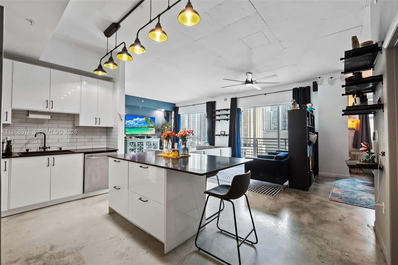 133 NE 2nd Ave # 1606, Miami FL 33132