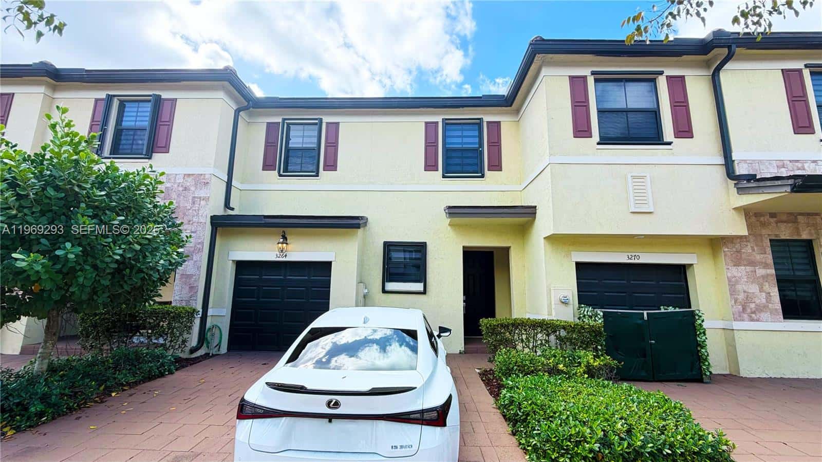 3264 W 100th Ter # 3264, Hialeah FL 33018