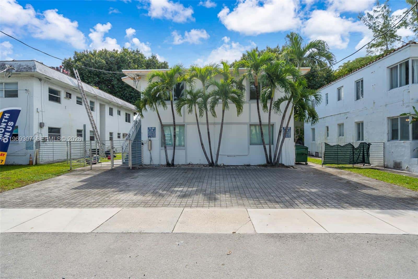 560 NE 63rd St # 3, Miami FL 33138