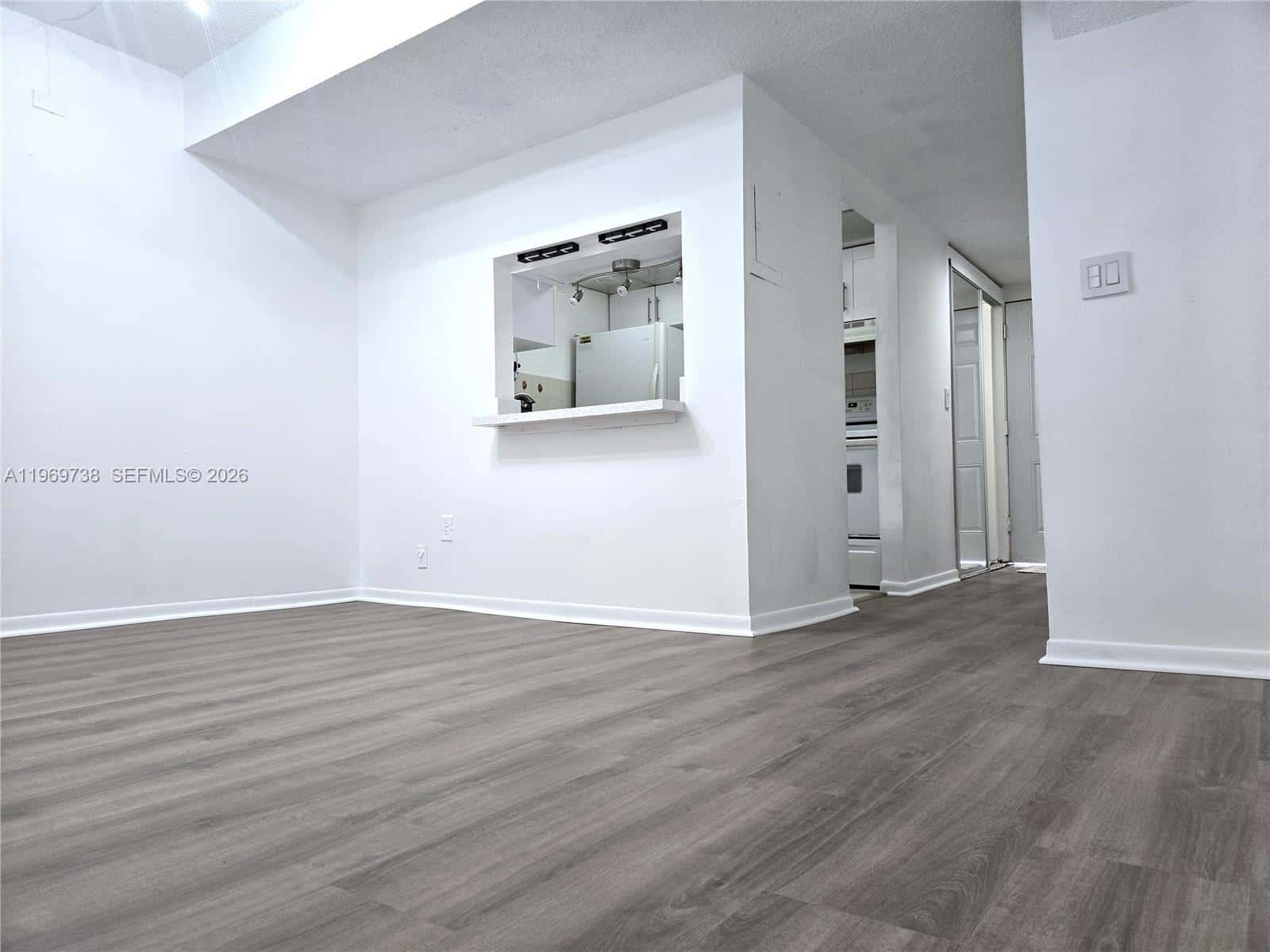 300 NW 107th Ave # 206, Miami FL 33172