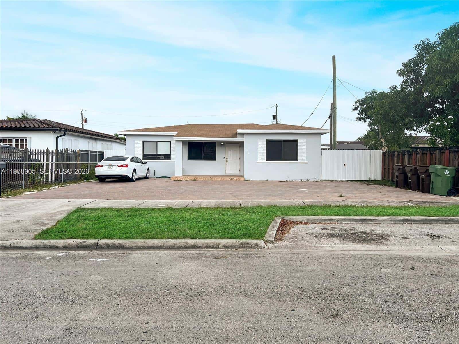 221 W 31st St, Hialeah FL 33012