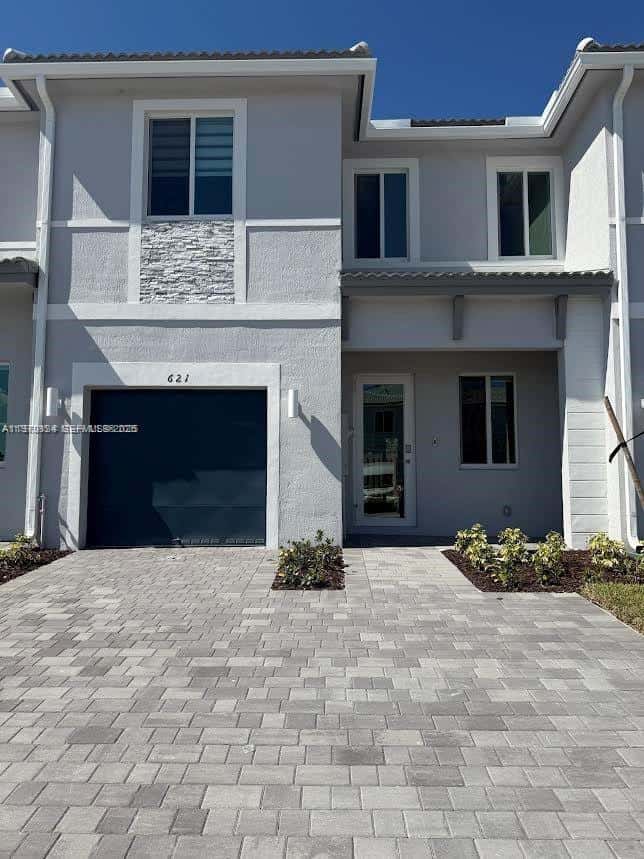 621 SE 13th St Cir # 1, Homestead FL 33034