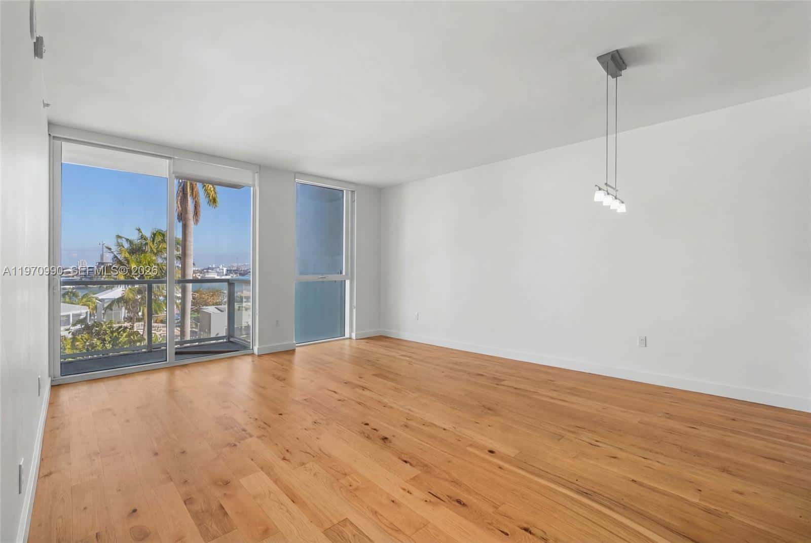 253 NE 2nd St # 1007, Miami FL 33132