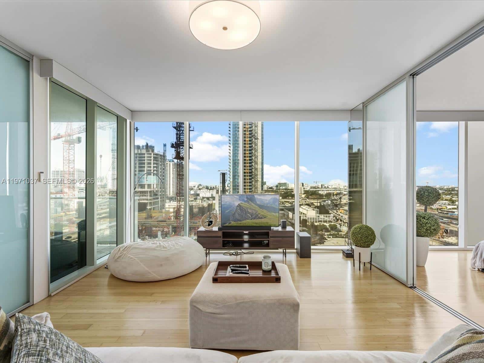 1040 Biscayne Blvd # 1107, Miami FL 33132