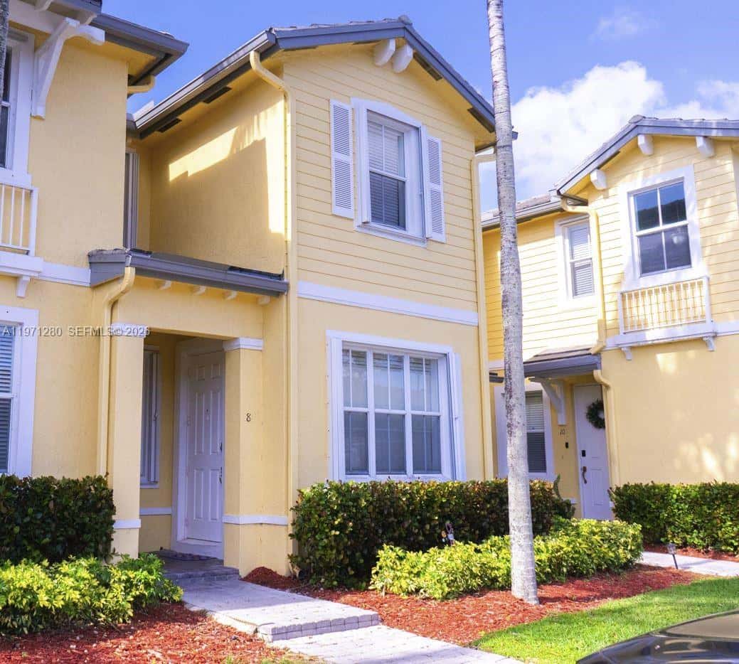 2928 SE 2nd St # 8, Homestead FL 33033