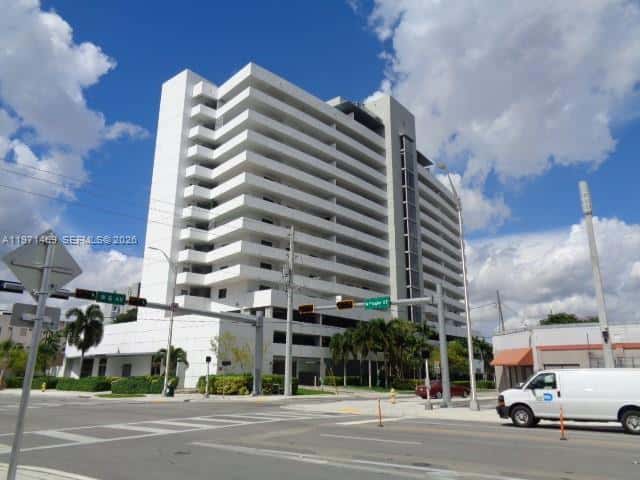 36 NW 6 Ave # 608, Miami FL 33128