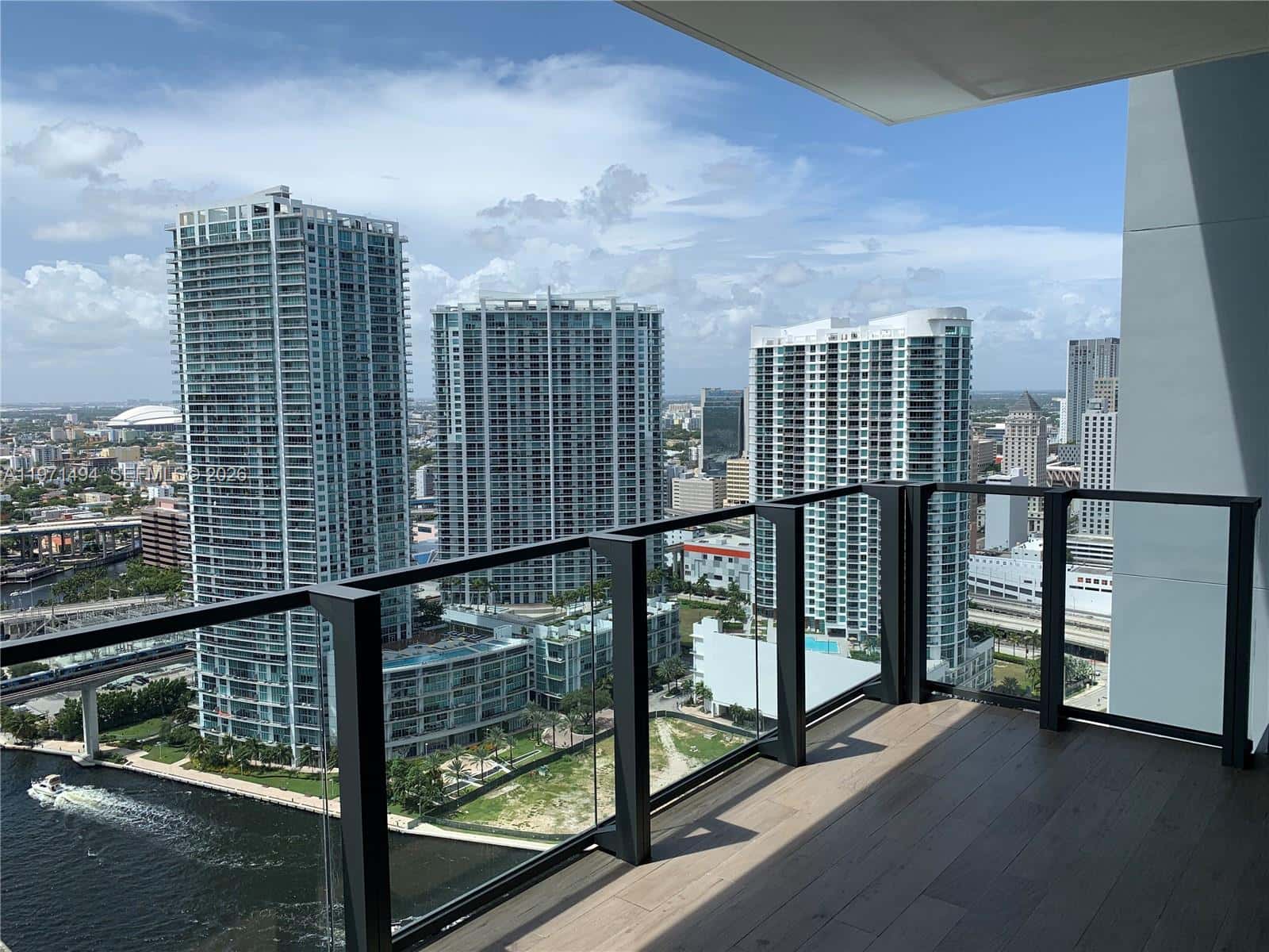 68 SE 6th St # 3010, Miami FL 33131