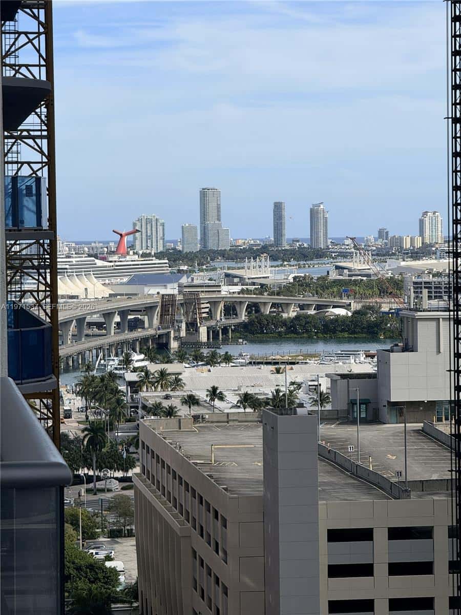 11 NE 6th # 1905, Miami FL 33132