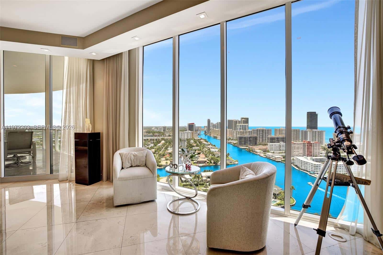21200 Point Pl, Aventura FL 33180
