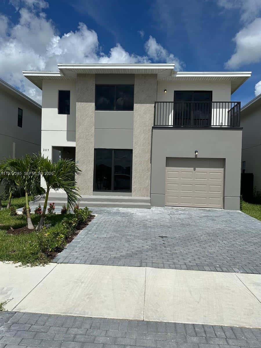209 NW 13th Pl, Florida City FL 33034