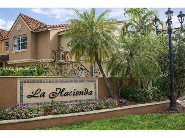 18324 NW 68th Ave # H, Hialeah FL 33015