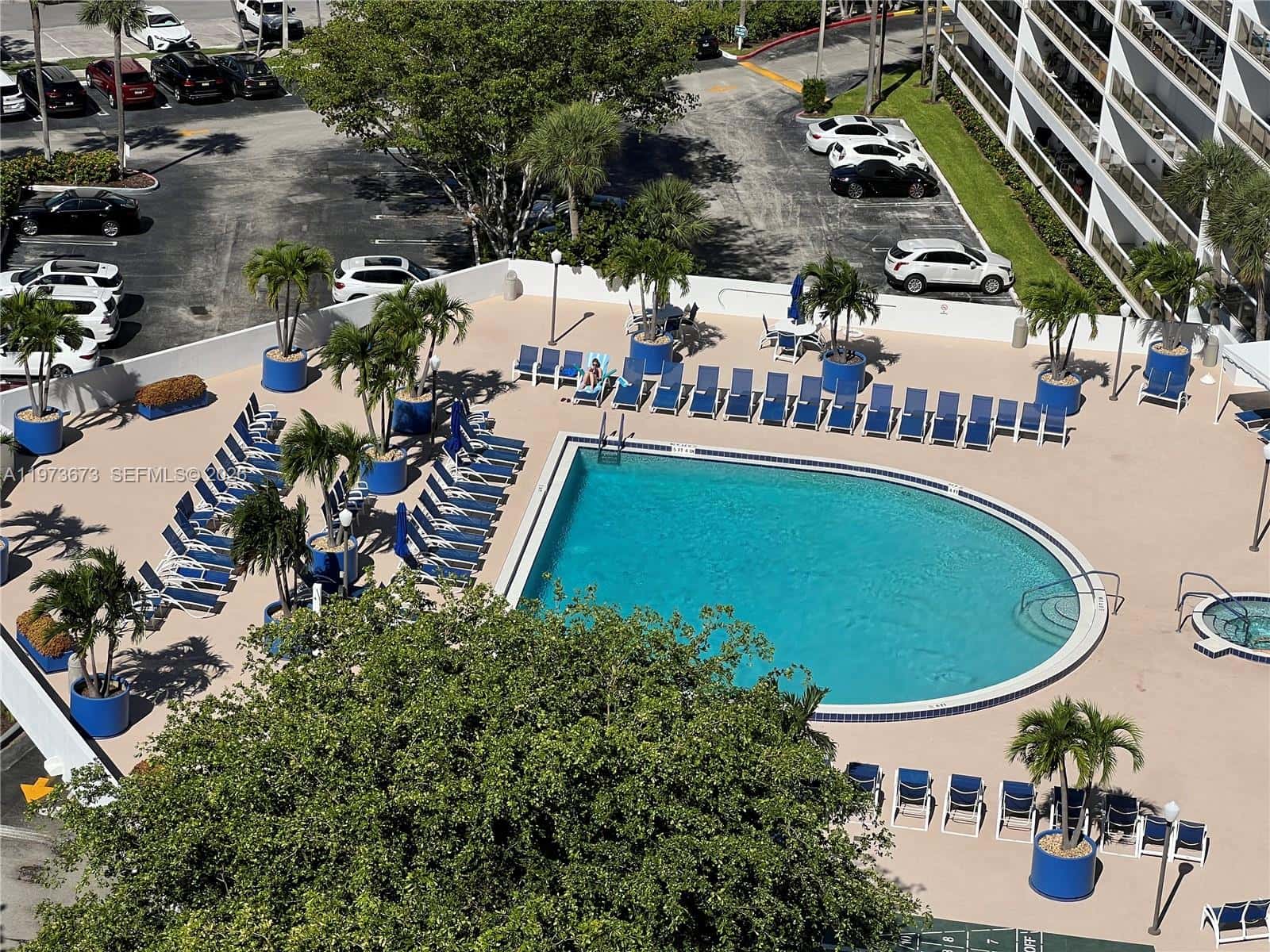 3731 N Country Club Dr # 1424, Aventura FL 33180