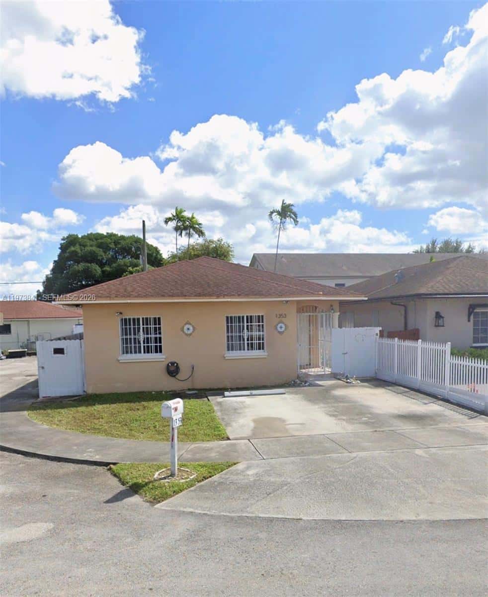1353 W 30th St, Hialeah FL 33012