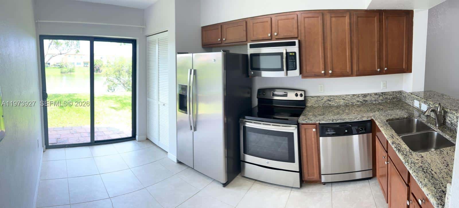 22311 SW 88th Pl # 4, Cutler Bay FL 33190
