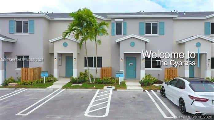 445 NW 12th Ave, Florida City FL 33034