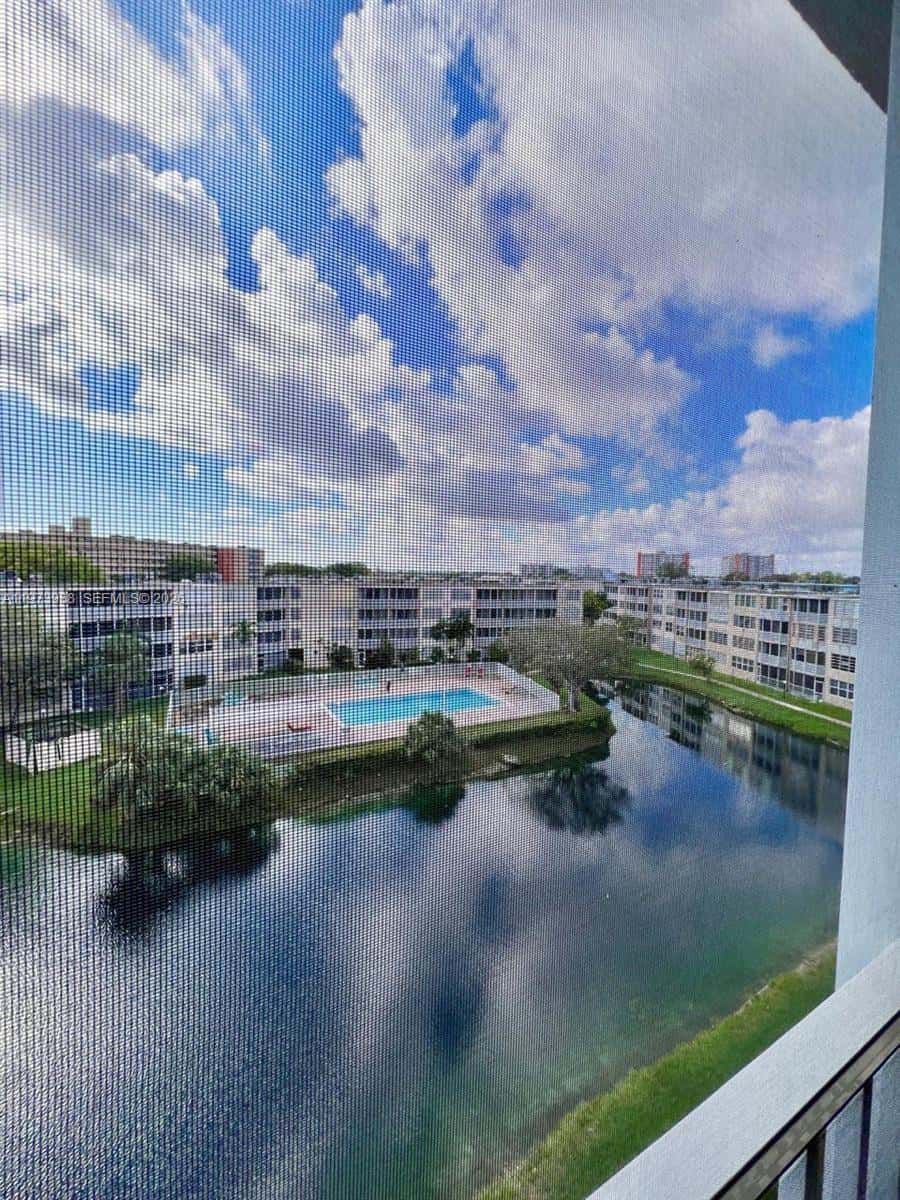 1700 NE 191st St # 508, Miami FL 33179